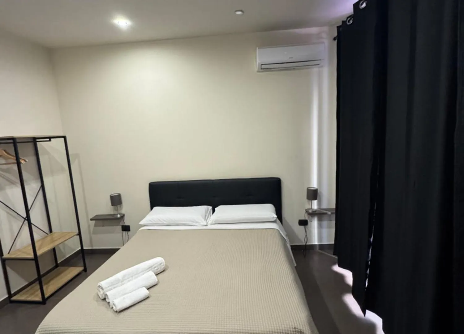 Sistra Bed & Breakfast Catania 0*,  Italy