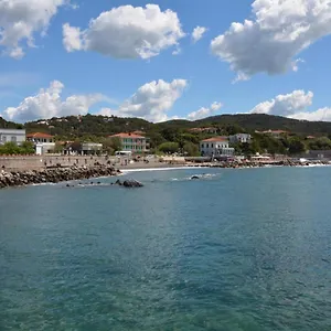 https://villa-daniela-quercianella.it-tuscanyhotel.com
