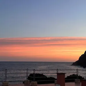 la-casa-sul-mare-monterosso-cinque-terre.hotelitalianriviera.com/